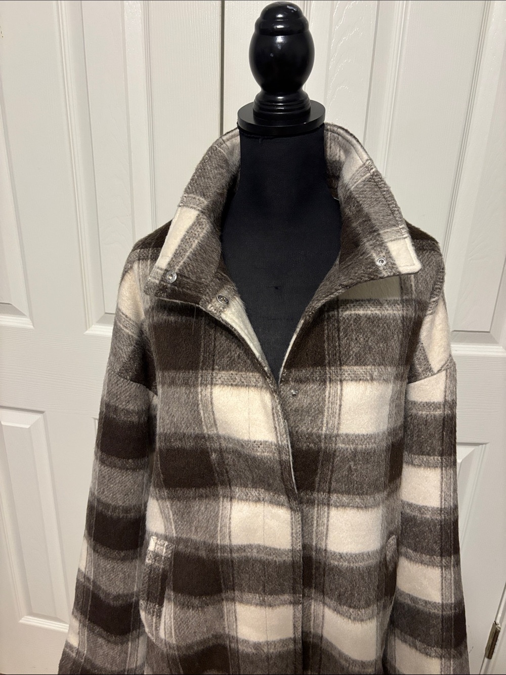 PrettyLittleThing Plaid Funnel Neck Maxi Coat - Picture 3 of 9